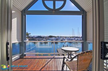 Harbourfront Retreat - Travel Search 1