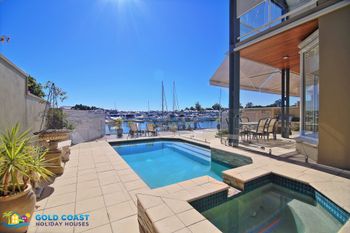 Harbourfront Retreat - Travel Search 2