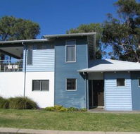 Waterside No 9 Blackwood Retreat - Cruises Travel