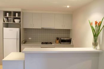 Executive Elwood Apartment - Cruises Travel 1