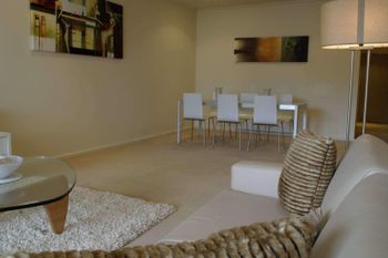 Executive Elwood Apartment - Cruises Travel 5