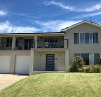 Ocean House at Mollymook - Travel Search