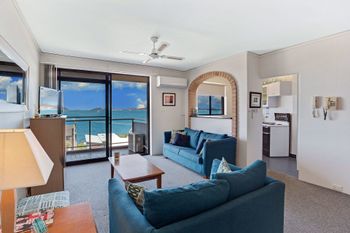 Triview Unit 10 1 Mitchell Street - Cruises Travel 5
