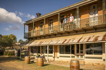 Hill End Historic Cottages - Cruises Travel 5