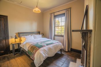Hill End Historic Cottages - Cruises Travel 3