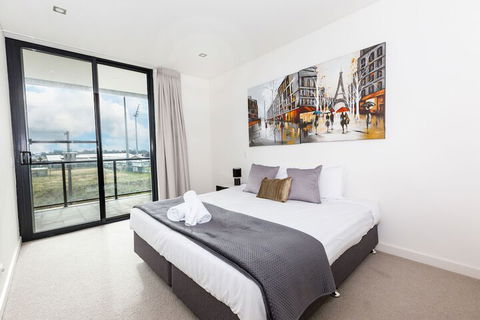 Trendy Self Contained City Apartment - Travel Search 6