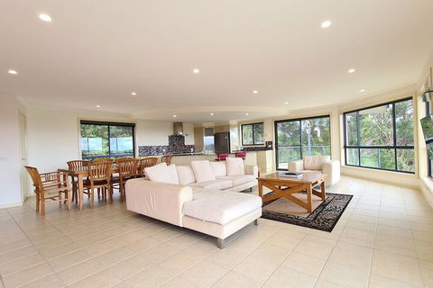 A Vista, Townhouse 1 - Tourism Guide 0