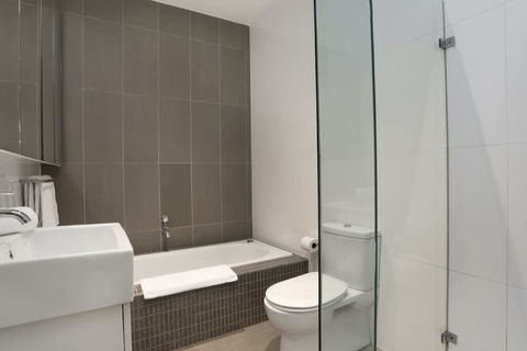Kew Luxurious Townhouse - Travel Search 4