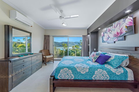 Panoramic Island Views - Tourism Guide 4