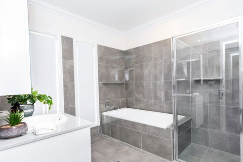 Wagga Apartments 1 - Tourism Guide 6