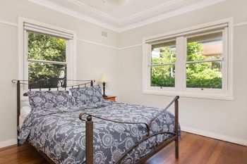 SYDNEY FAMILY HOME WITH POOL H344 - Travel Search 4