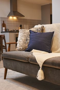 Sleek & Spacious Flat - Travel Agents 5