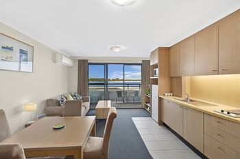 The Oak Room 106 - Travel Agents 6
