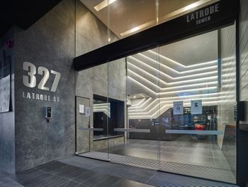 Elegant High Rise Apartment With An Unforgettable View - Tourism Guide 3