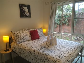Australian Home Away Doncaster Elgar 2 - Travel Search 5