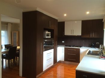 Australian Home Away Doncaster Elgar 2 - Travel Search 6