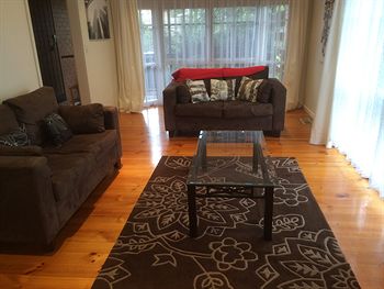 Australian Home Away Doncaster Elgar 2 - Travel Search 4