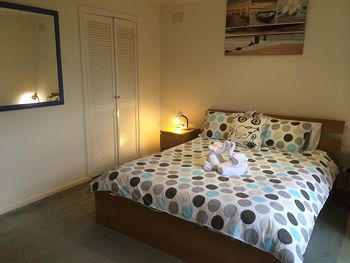 Australian Home Away Doncaster Elgar 2 - Travel Search 3