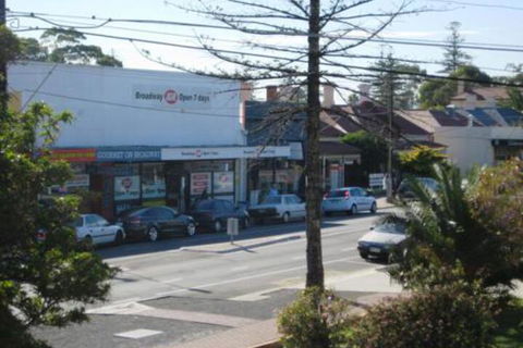 Glenelg Holiday Apartments The Broadway - Cruises Travel 2