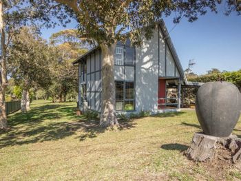 The 5th Green - Travel Search 4