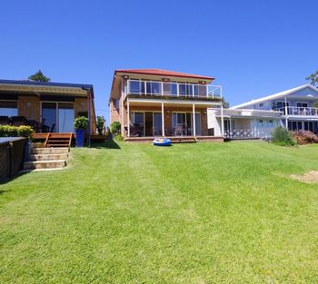 Luxury Waterfront House - Tourism Guide 0
