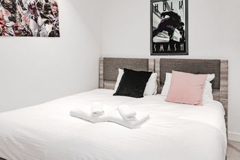 Zenith Melbourne Central - Tourism Guide 2