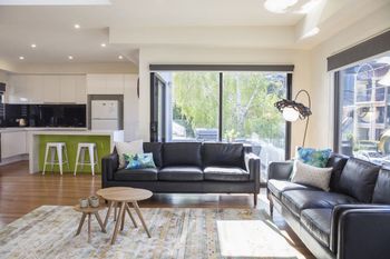 Boutique Stays Palmerston South Melbourne - Travel Search 4