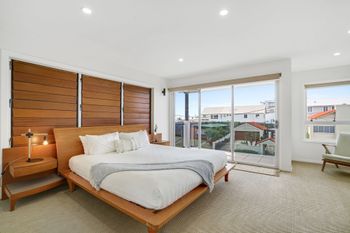 Surf Side Apartments - Tourism Guide 2