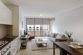 The Apartment Service AX705 - Travel Search 3