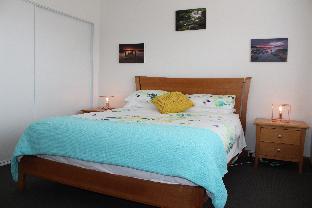 Newly Renovated Unit Waters Edge - Travel Agents 1