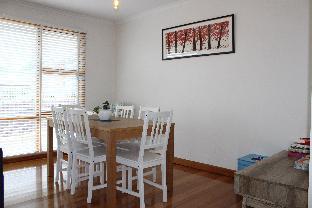 Newly Renovated Unit Waters Edge - Travel Agents 4