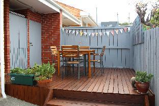 Newly Renovated Unit Waters Edge - Travel Agents 3