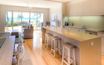 Noraville On The Beach - Travel Agents 1