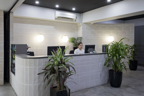 The Metropolitan Spring Hill - Travel Agents 3