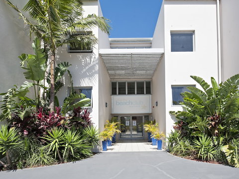 Shoal Bay Beachclub Apartments - Tourism Guide 1