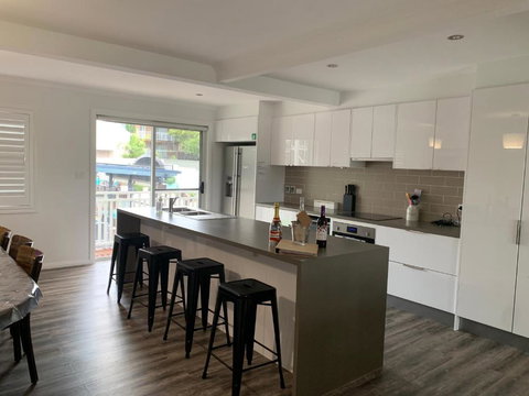 Beach & Bay Holiday House - Tourism Guide 5