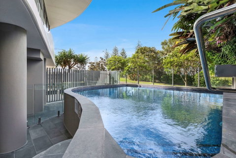 Breeze Mooloolaba - Tourism Guide 5