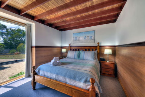 Sheoak On The Bay - Tourism Guide 2