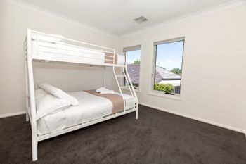 Brand New Townhouse - Travel Search 2