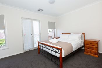 Brand New Townhouse - Travel Search 5