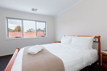 Brand New Townhouse - Travel Search 6