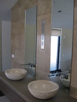 Caves Beachside Hotel - Travel Agents 4