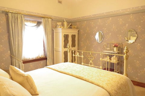 Mourilyan House - Travel Agents 7