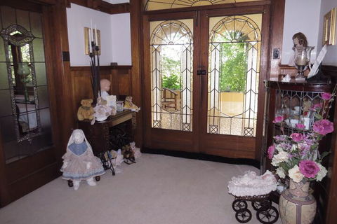 Mourilyan House - Travel Agents 3