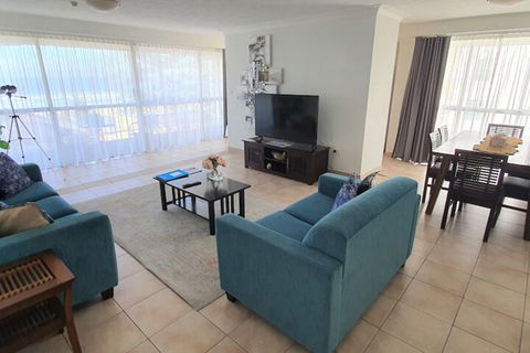 Surfers Chalet - Tourism Guide 4
