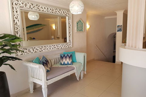 Surfers Chalet - Tourism Guide 1