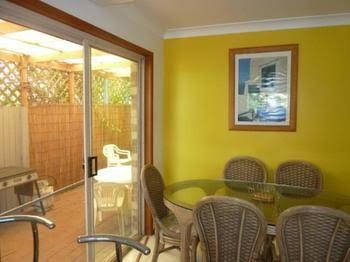 Sails Beach House Apartments Pottsville Beach - Tourism Guide 3