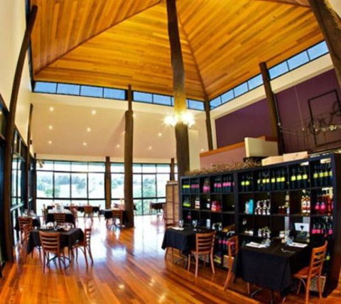 Oceanview Estate Vineyard Cottages - Travel Search 3