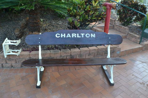 Charlton Apartments - Travel Agents 4