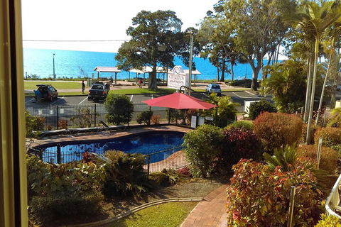 Charlton Apartments - Travel Agents 2
